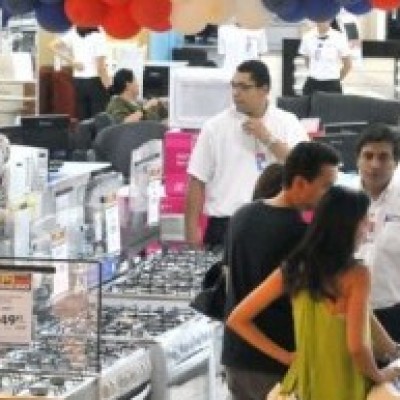 Consumidor começa 2017 mais otimista, diz CNI