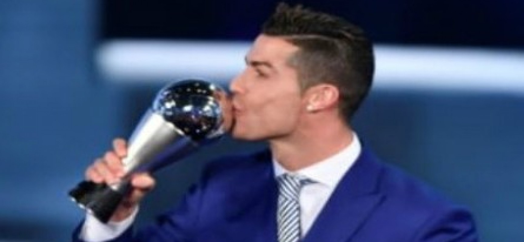 Cristiano Ronaldo é eleito pela Fifa melhor jogador do mundo de 2016