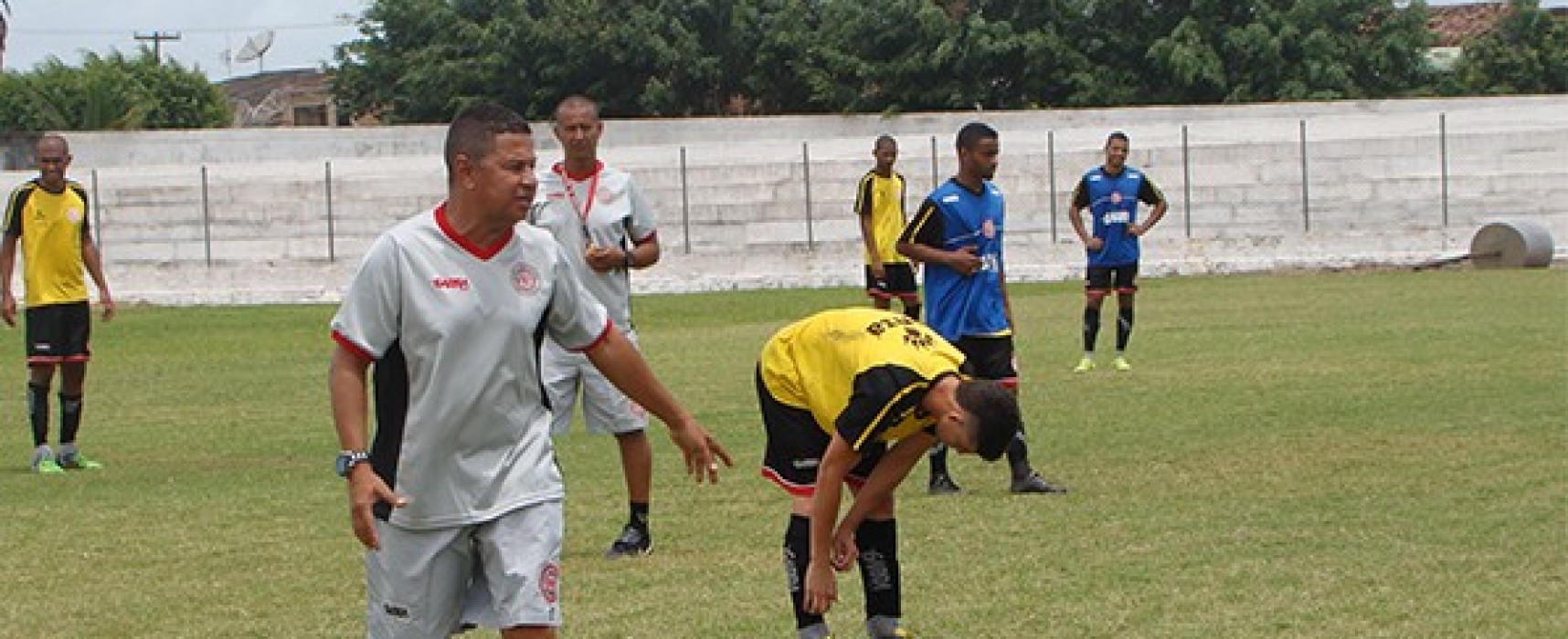 Gil Gomes felicita ex-técnico do Colo-Colo, Gilmey Aimberê