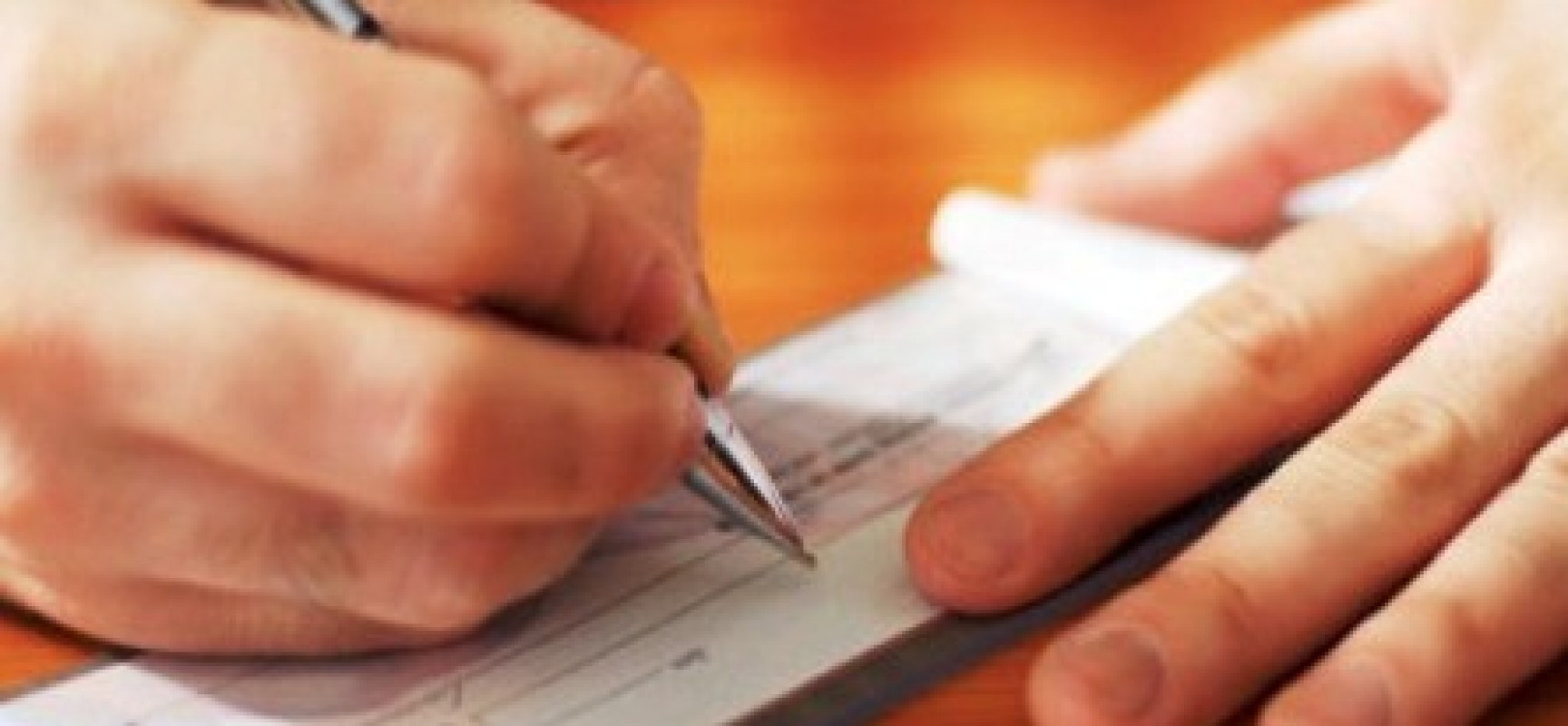 Juros do cheque especial e do empréstimo ficam estáveis no começo do ano