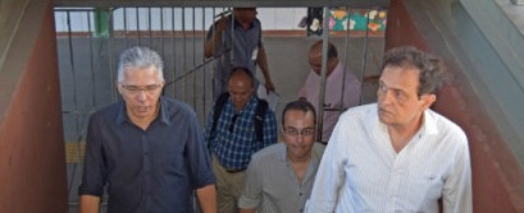 Walter Pinheiro avalia escolas estaduais para melhorias nas estruturas