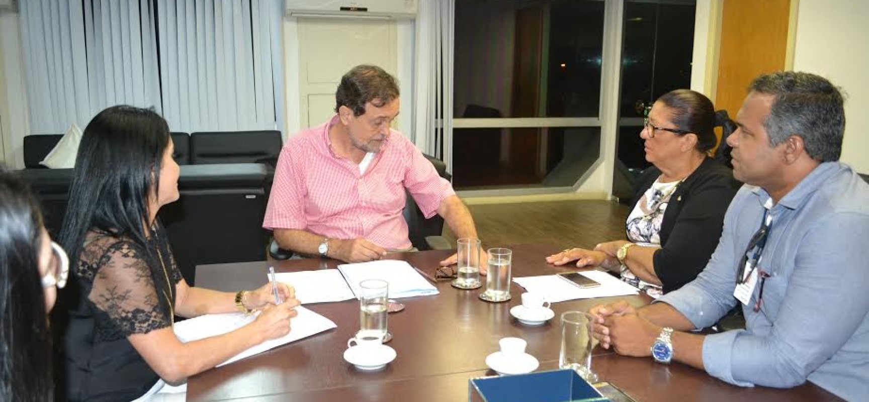 Deputada Ângela Sousa cobra medidas para assegurar o ensino de qualidade em Ilhéus