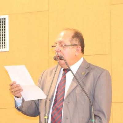 Deputado Arimateia apresenta dois Projetos de Lei em prol dos animais