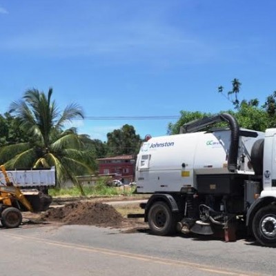 Ilhéus utiliza moderna máquina de varrição na Operação Cidade Limpa