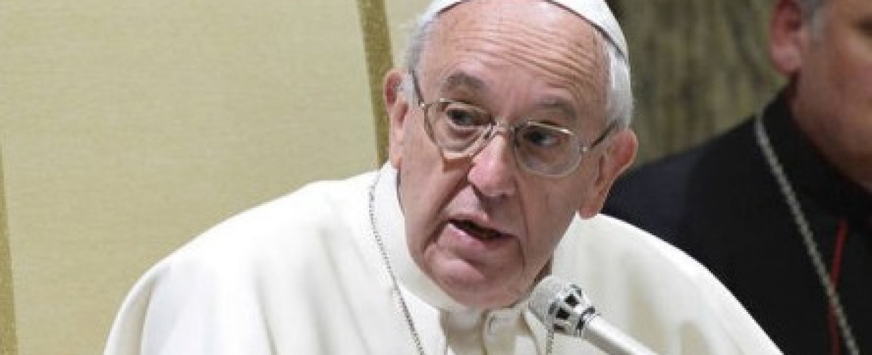 Papa Francisco critica sonegação de impostos e evasão de divisas