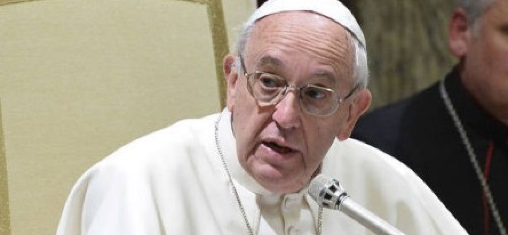 Papa Francisco critica sonegação de impostos e evasão de divisas