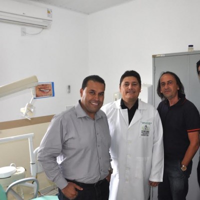 Prefeito de Ibicaraí vistoria Unidade de Saúde Henrique Pimentel Sampaio, na Vila Santa Isabel