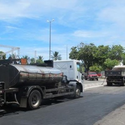 Prefeitura dá últimos retoques na Avenida Soares Lopes, palco do Ilhéus Folia
