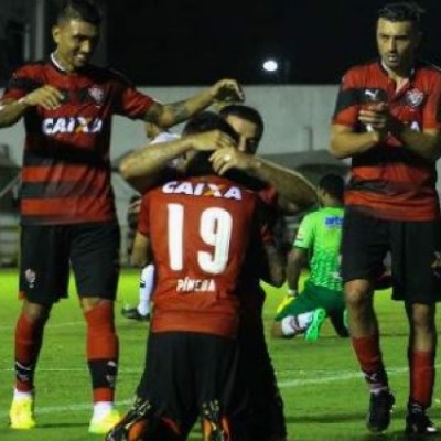 Vitória goleia Flamengo de Guanambi por 6 a 1