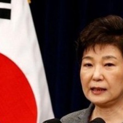 Acusada de corrupção, ex-presidente da Coreia do Sul passa primeiro dia presa