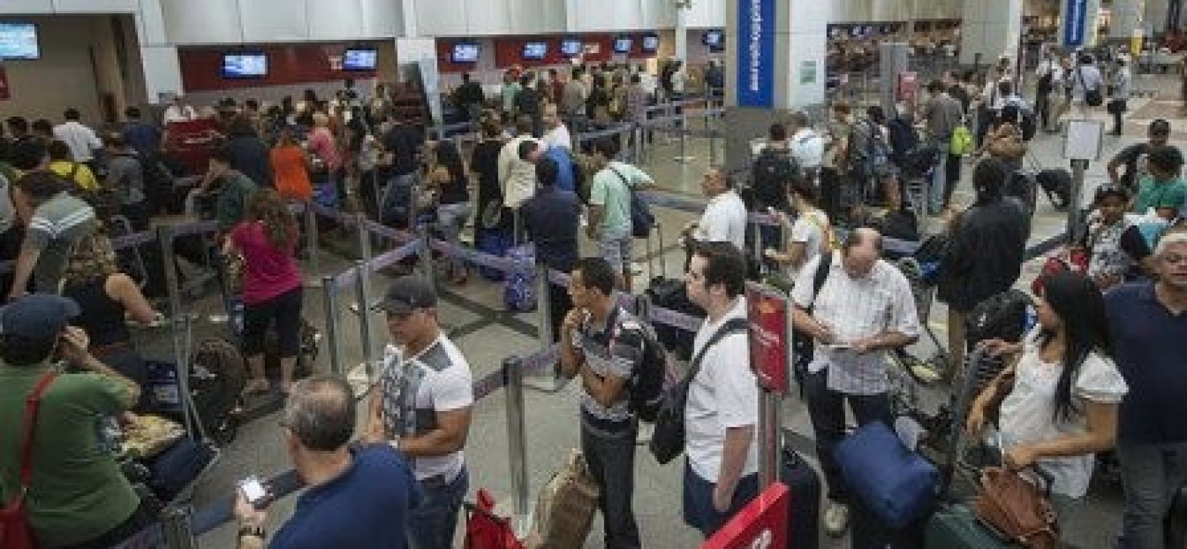 Concessão de 12 aeroportos será leiloada sexta-feira em São Paulo