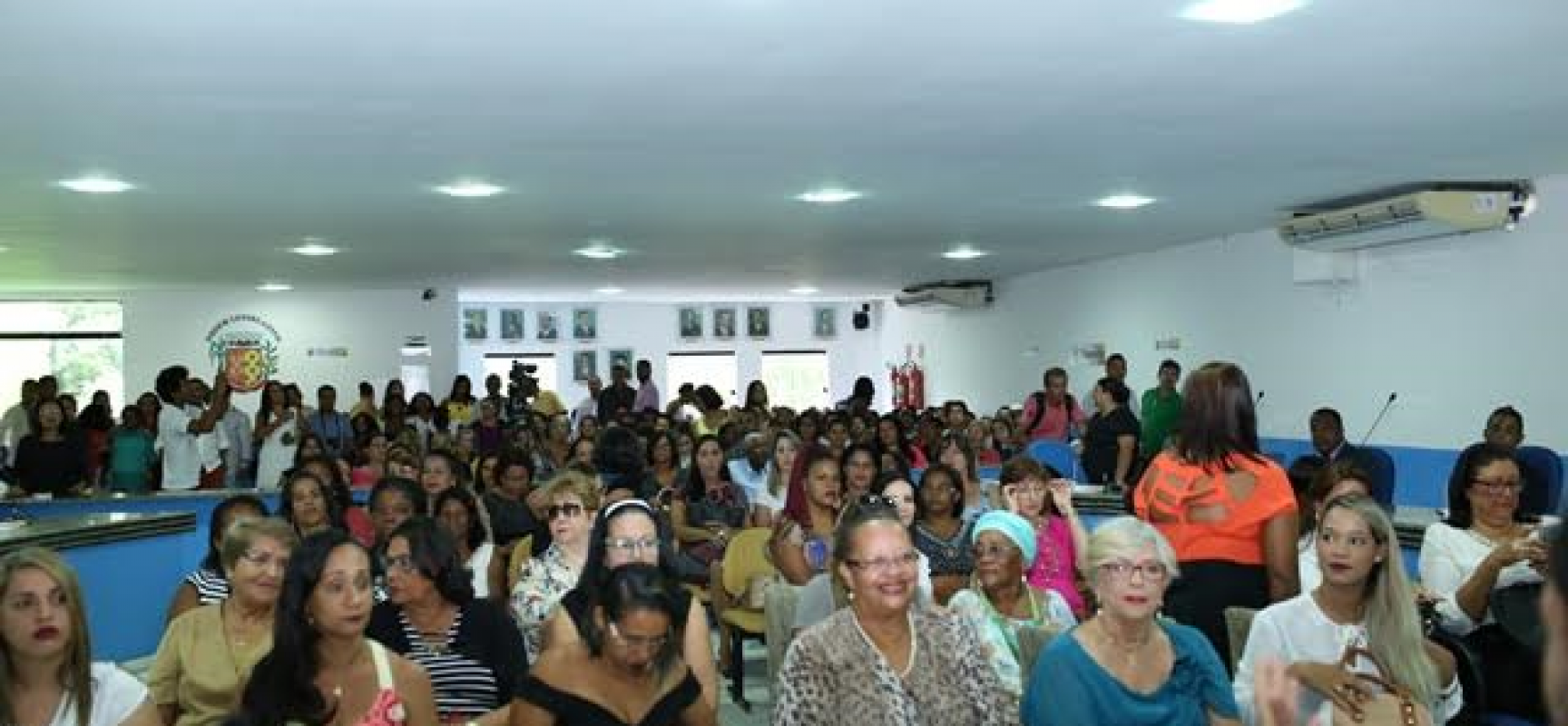 Câmara de Ilhéus homenageia mulheres em sessão especial