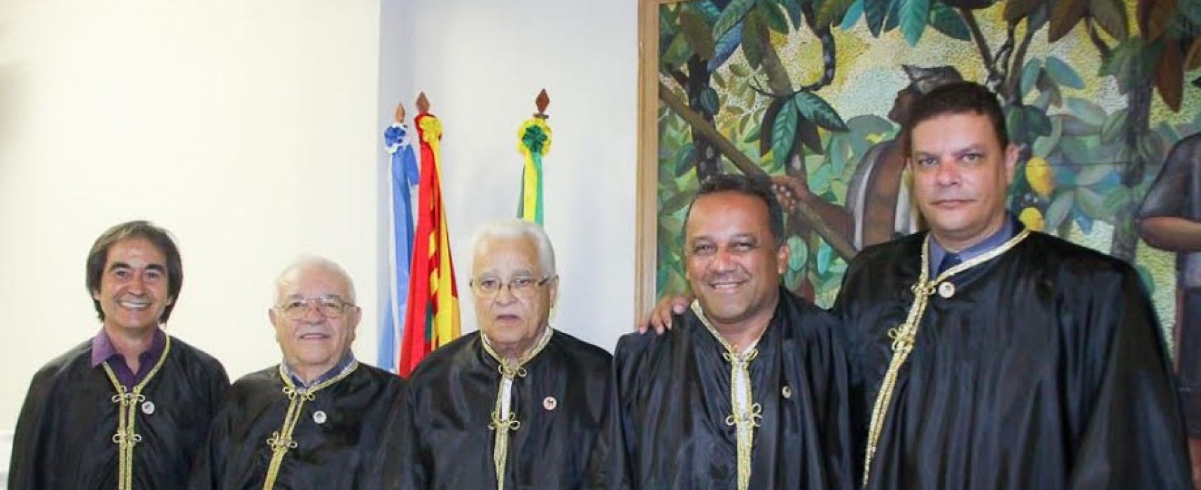 Empossada nova diretoria da Academia de Letras de Ilhéus