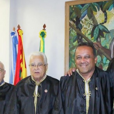 Empossada nova diretoria da Academia de Letras de Ilhéus