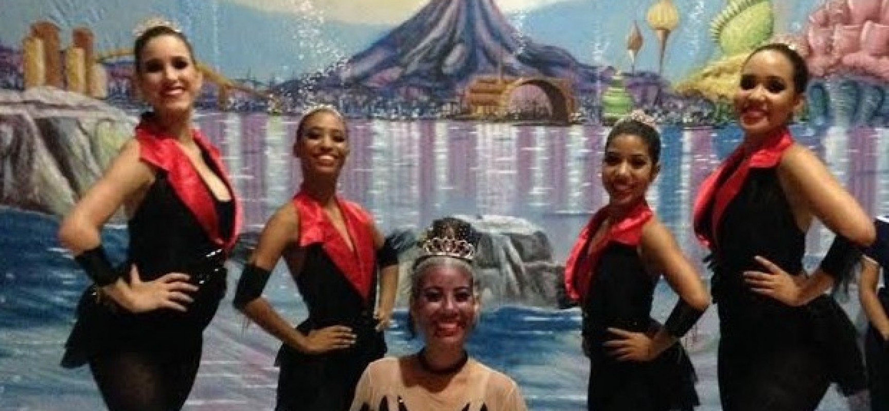Espetáculos de música e dança no Teatro  Municipal de Ilhéus, no fim de semana