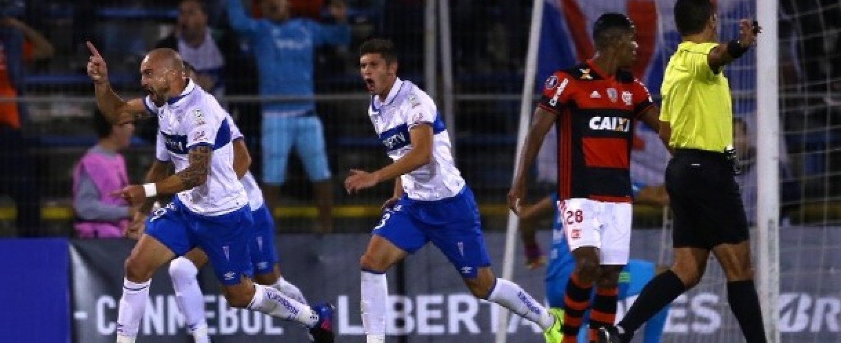 Flamengo cai diante do Universidad Católica