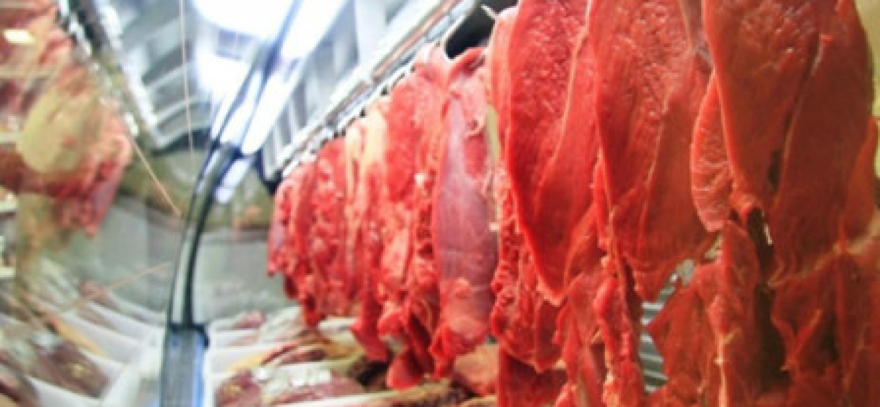 Preço das carnes no Brasil fecha 2023 com maior queda em 23 anos