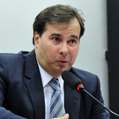 Juízes do Trabalho se revoltam contra “críticas irresponsáveis” de Rodrigo Maia