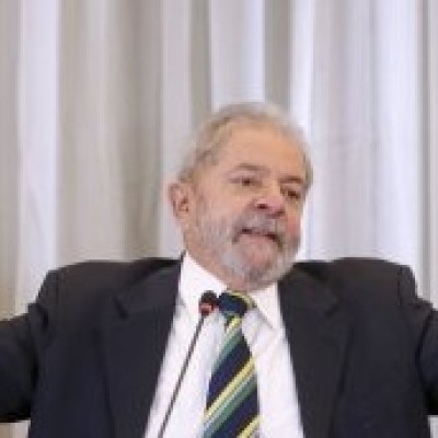 Lula pede para receber Ciro, colegas do PT e líderes estudantis