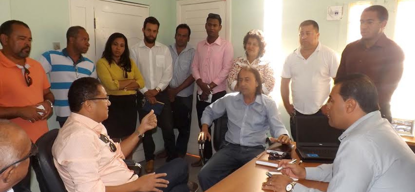 Prefeito de Ibicaraí viaja à Brasília e consegue recursos para Saúde e Infraestrutura