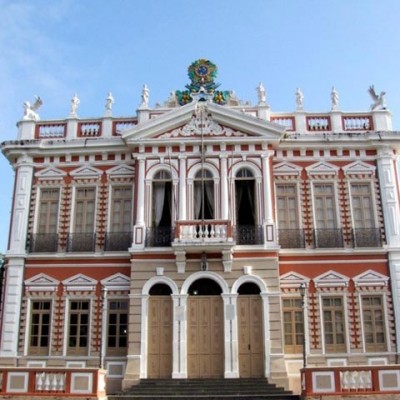 Prefeito de Ilhéus convoca aprovados em concurso público para área de Educação