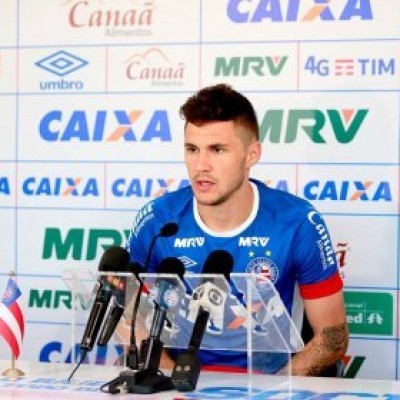 Presidente do Bahia anuncia renovação com o zagueiro Tiago: ‘Em breve vai ser assinada’