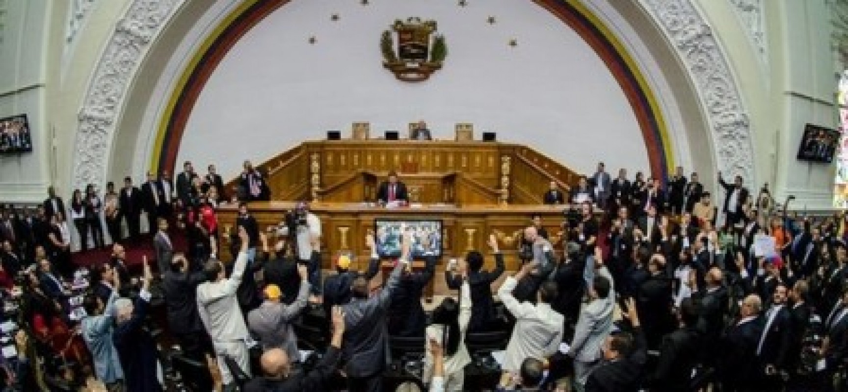 Tribunal venezuelano destitui Assembleia Nacional e oposição fala em golpe de estado
