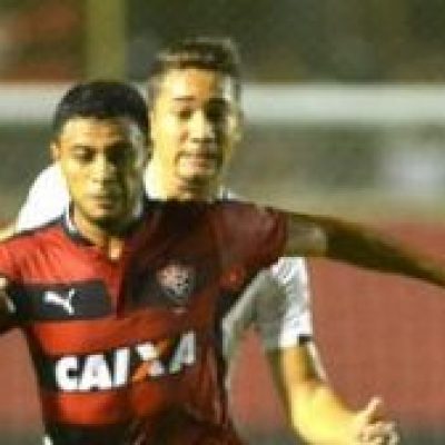 Vitória derrota Vasco e se classifica para próxima fase da Copa do Brasil