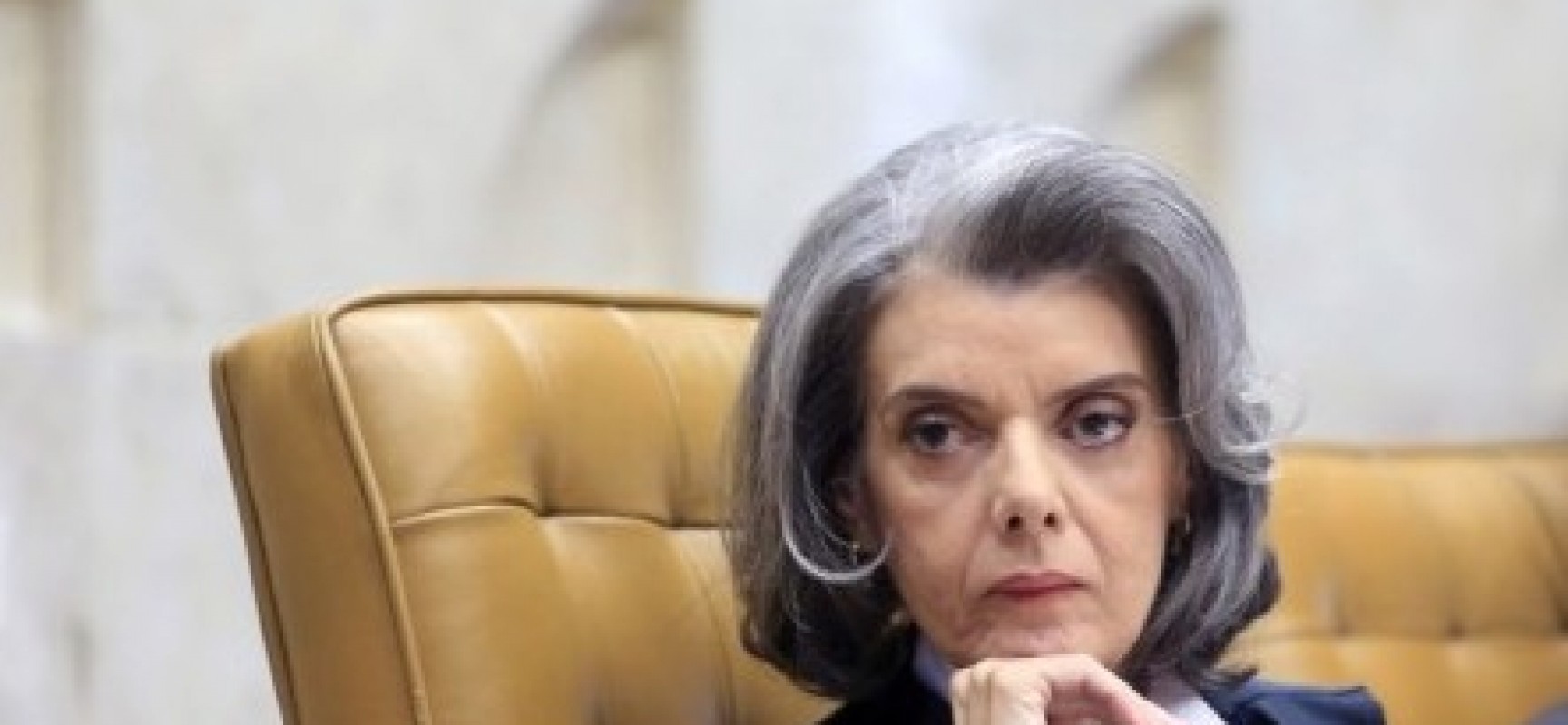 Cármen Lúcia defende reinserção de presos no mercado de trabalho