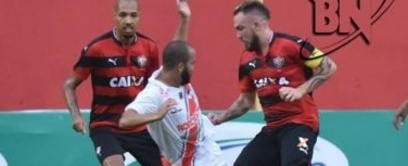 Com apagão no Barradão, Vitória vence River e se classifica para semifinais do Nordestão