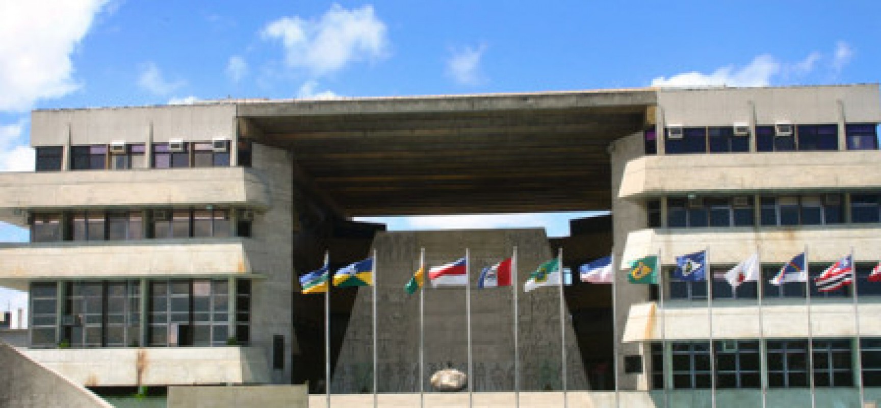 Deputados baianos aprovam PEC que proíbe reeleição para presidência da assembleia