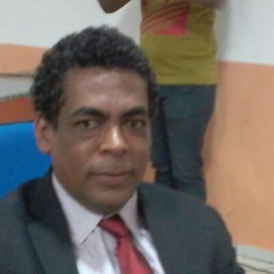 Gil Gomes protocola PL que dispõe sobre o exercício do Poder de Fiscalização dos Vereadores ilheenses