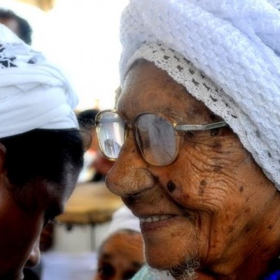 Líder religiosa, Dona Carmozina completa 100 anos em Ilhéus
