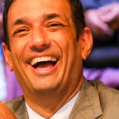 Prefeito anuncia contratação de médicos e mais investimentos na saúde de Ilhéus