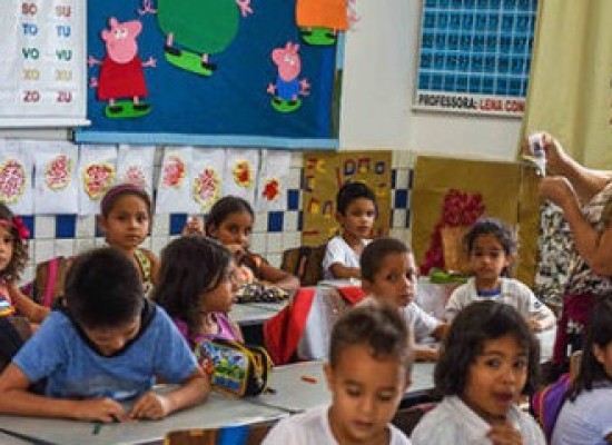 MEC propõe currículo nacional com criança alfabetizada aos 7 anos