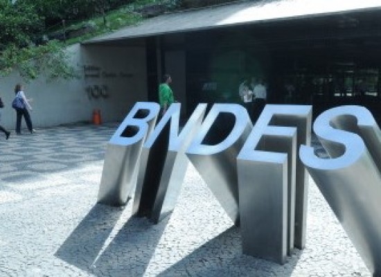 Recessão e Lava Jato elevam risco de inadimplência nos créditos do BNDES