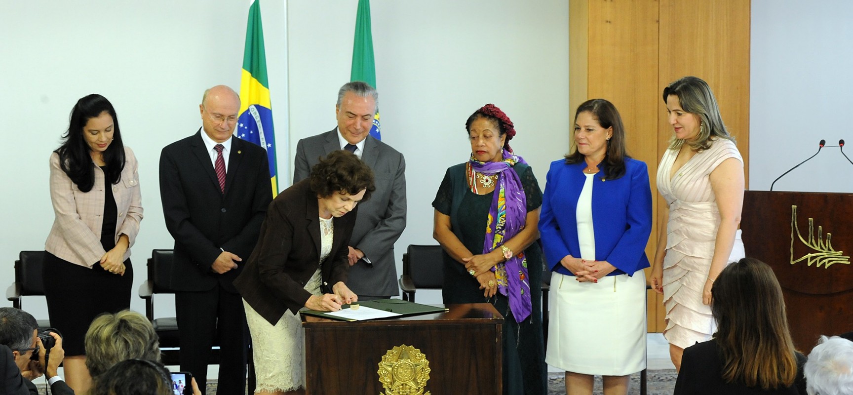 Sancionadas quatro leis favoráveis aos direitos da mulher