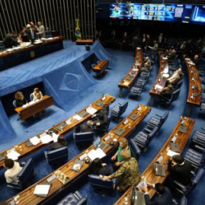 Senado aprova nova Lei de Migração e texto vai a sanção presidencial
