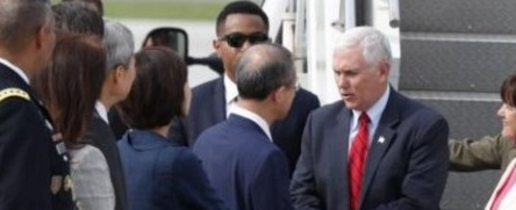Vice-presidente dos EUA chega a Seul em meio a tensão na península coreana