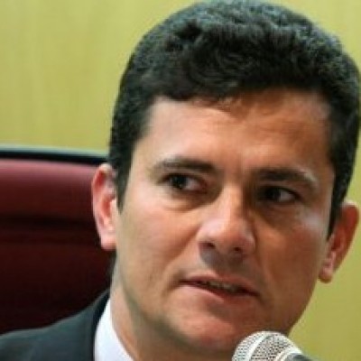Ao lado de Cardoso, em Londres, Moro diz que julgamento não é político