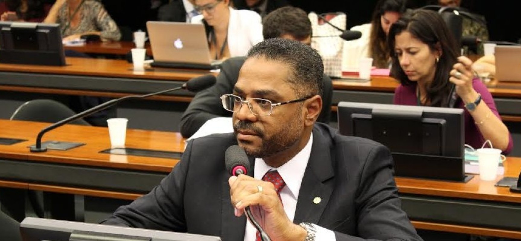 Comerciantes não poderão aumentar preço sobre compra com cartão