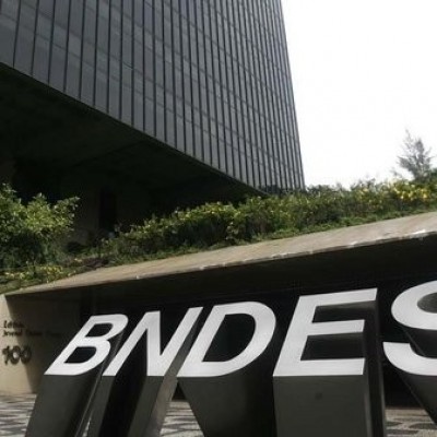 Funcionários do BNDES criticam condução coercitiva de colegas em operação da PF