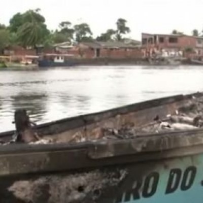 Ilhéus: Barco pega fogo com 6 pescadores a bordo; 2 têm metade de corpo queimado