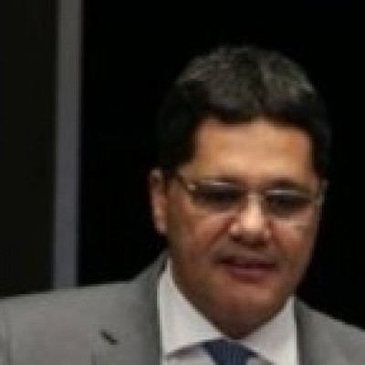 Relator suspende reforma trabalhista no Senado