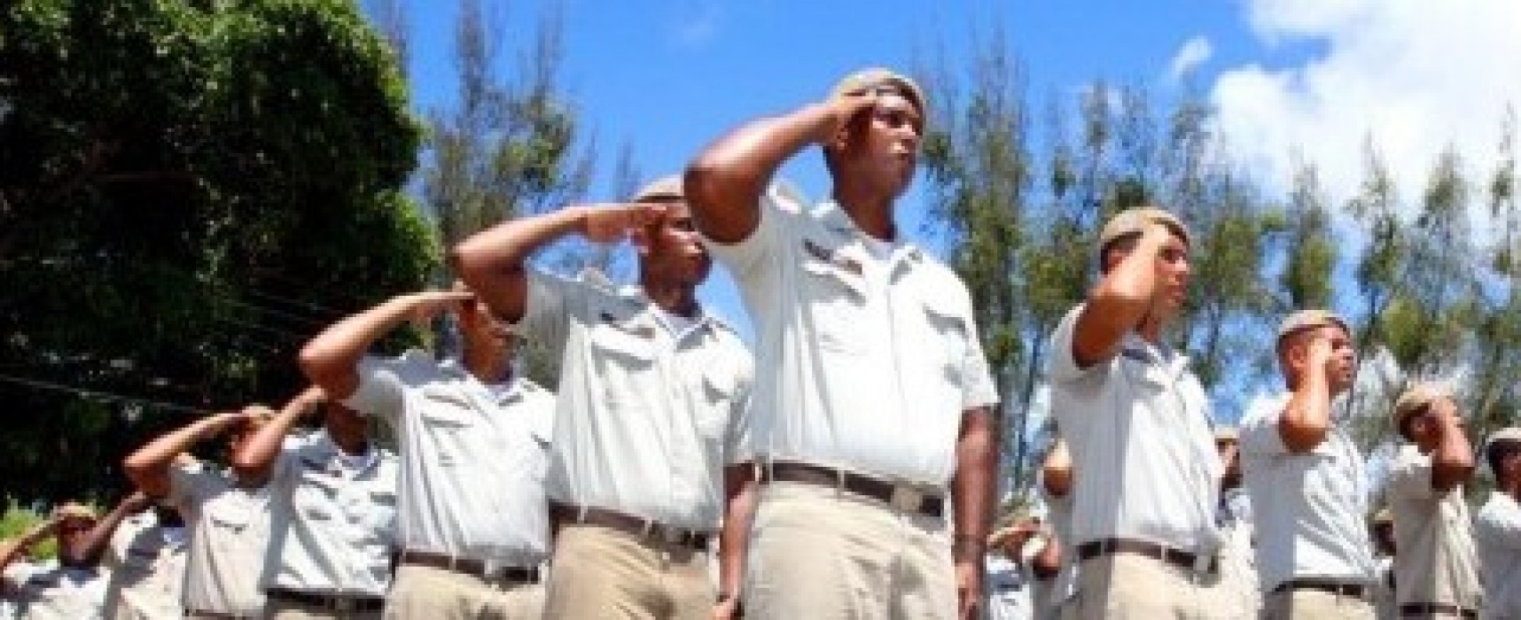 Rui anuncia concurso para oficiais da PM e do Corpo de Bombeiros