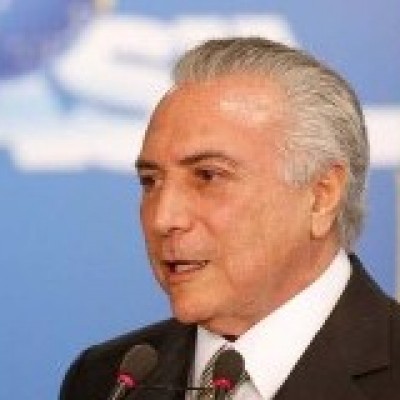 Temer assina MP que prevê parcelamento de débitos previdenciários