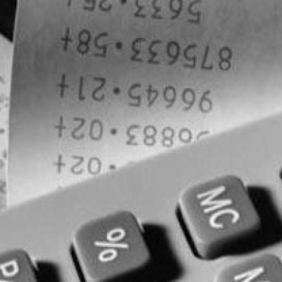 A CARGA TRIBUTÁRIA NO BRASIL É ALTA COMPARADA À DE OUTROS PAÍSES?