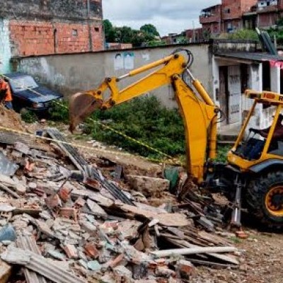 Defesa Civil e Secretaria de Assistência Social atendem vítima de desabamento em Itabuna