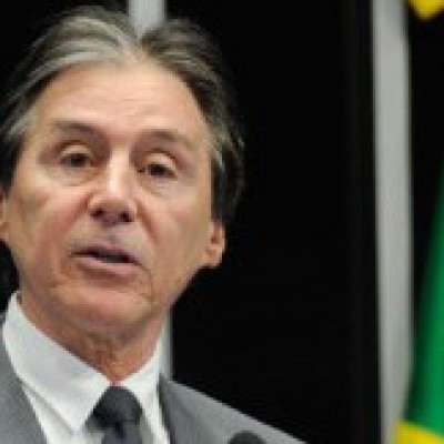 Eunício diz que Senado vai ‘tocar a pauta’ mesmo após denúncia de Temer