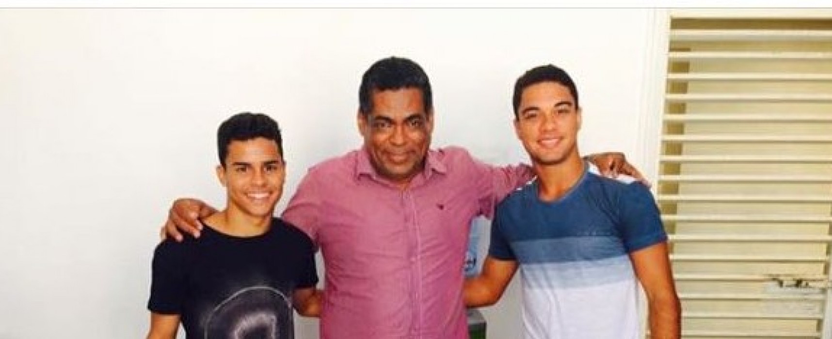 Jogadores do Colo Colo agradecem ao Vereador GIL GOMES (PV) pelo apoio ao Tigrão